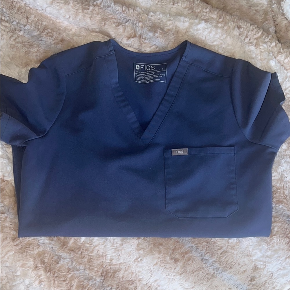 Figs Space Navy Catarina scrub top